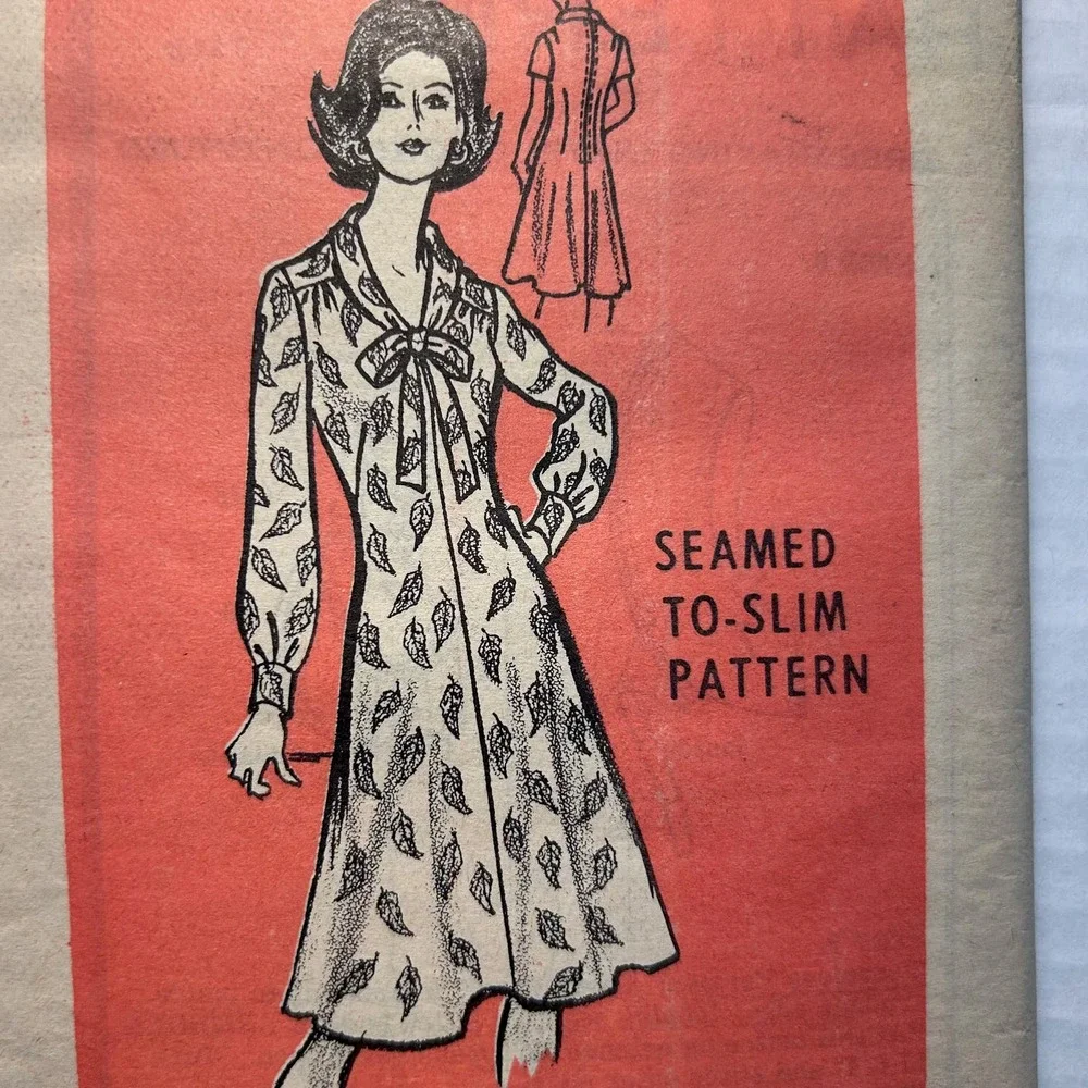 Mail Order Vintage 1970's Pattern #9318 Misses Dress Size 14‎